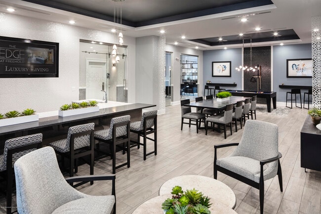 Building Photo - 643 Jessica Cir