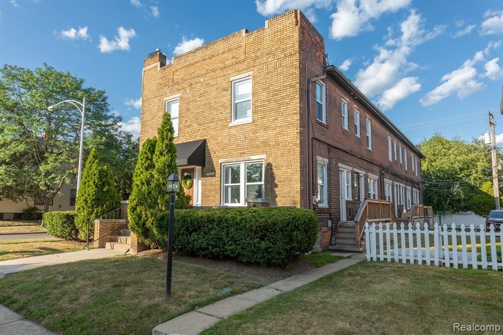 Primary Photo - 15010 St Paul St
