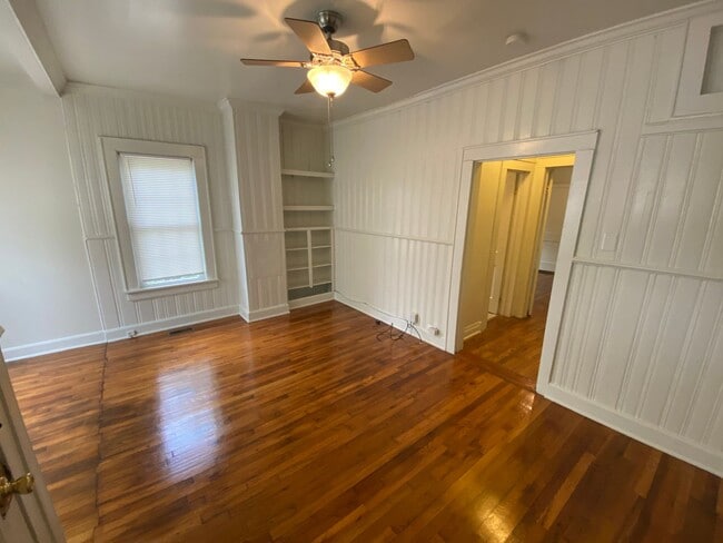Photo - Charming 1 Bedroom Duplex in Trinity Park - Fenced Backyard! Apartment