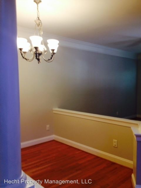 Building Photo - 4 br, 2.5 bath House - 532A Beaty St
