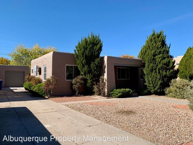 Building Photo - 3 br, 1 bath House - 1009 Bryn Mawr Dr. NE