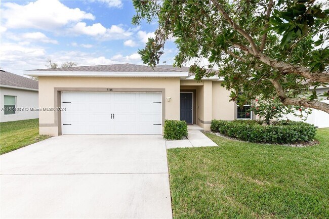 Foto del edificio - 5348 Oakland Lake Cir