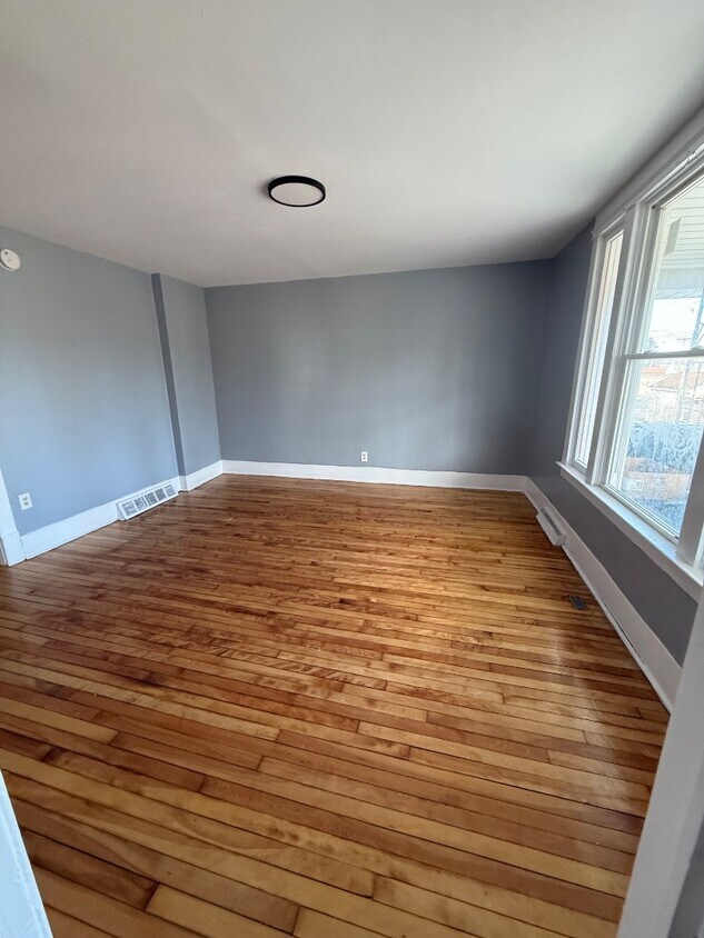 Foto principal - 912 Saratoga St