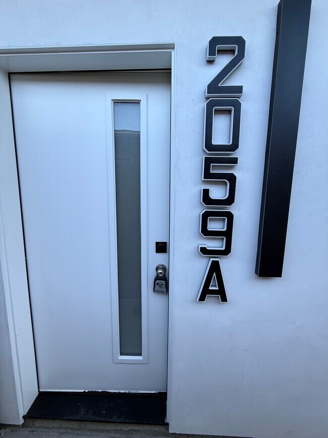 Foto del edificio - 2059 248th St