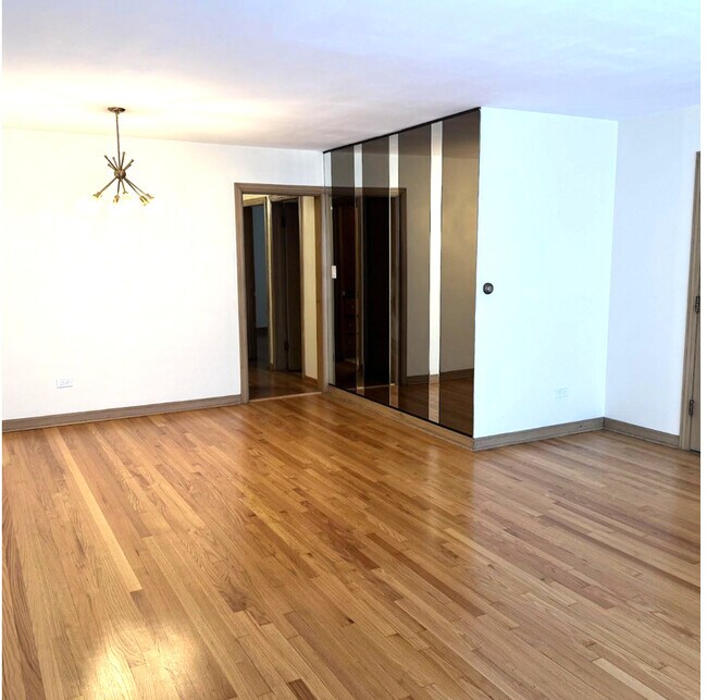 Foto del edificio - 6542 N Harlem Ave