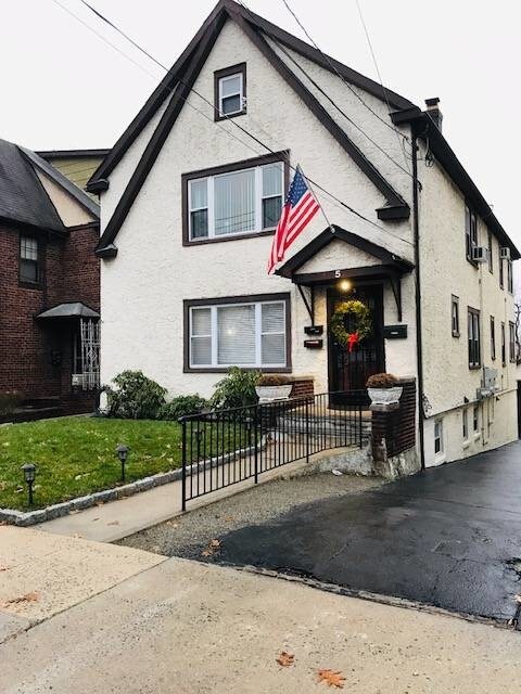 Foto principal - 5 Cypress St