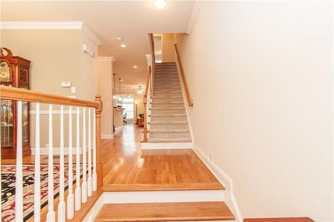 Building Photo - 10828 Ellicot Way