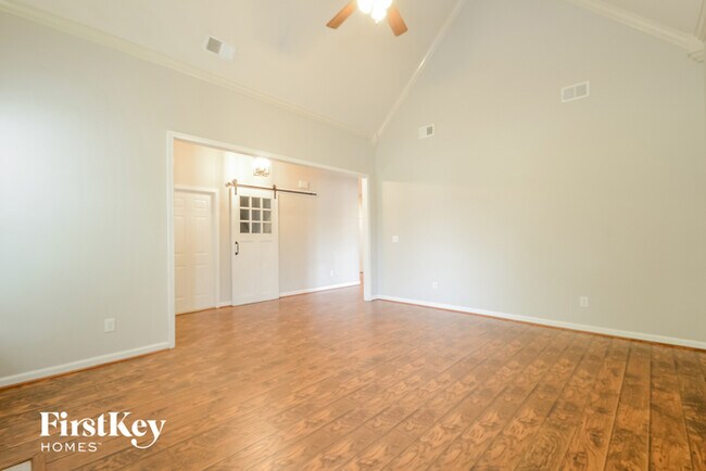 Building Photo - 808 Barkley Dr