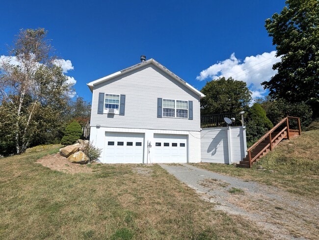 Foto del edificio - 7778 Whitehead Hill Rd