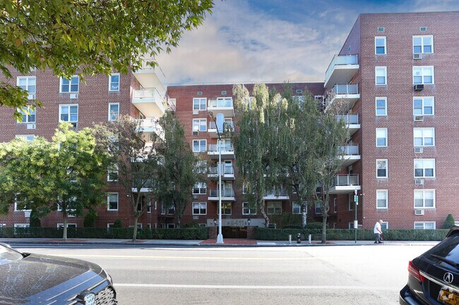 Building Photo - 9411 Shore Rd