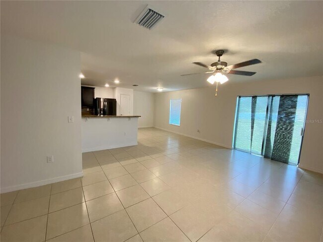 Foto del edificio - 8659 Silverbell Loop