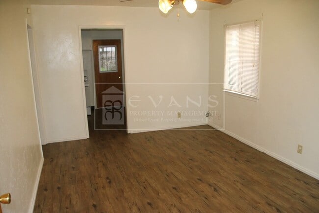 Foto del edificio - 2925 E Westcott Ave