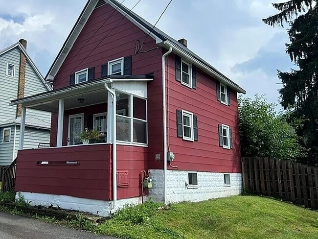 Building Photo - 812 Shryock Ave