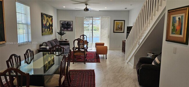 Building Photo - 1844 Salerno Cir