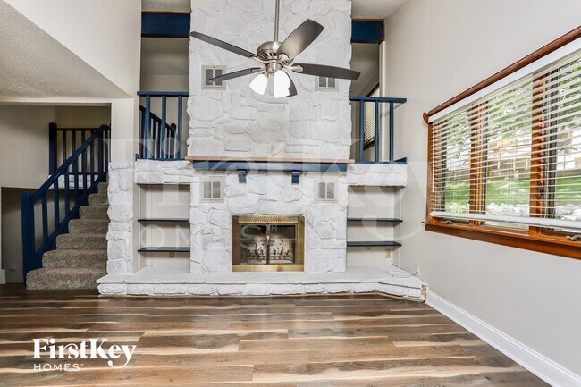 Foto del edificio - 405 Montbrook Dr