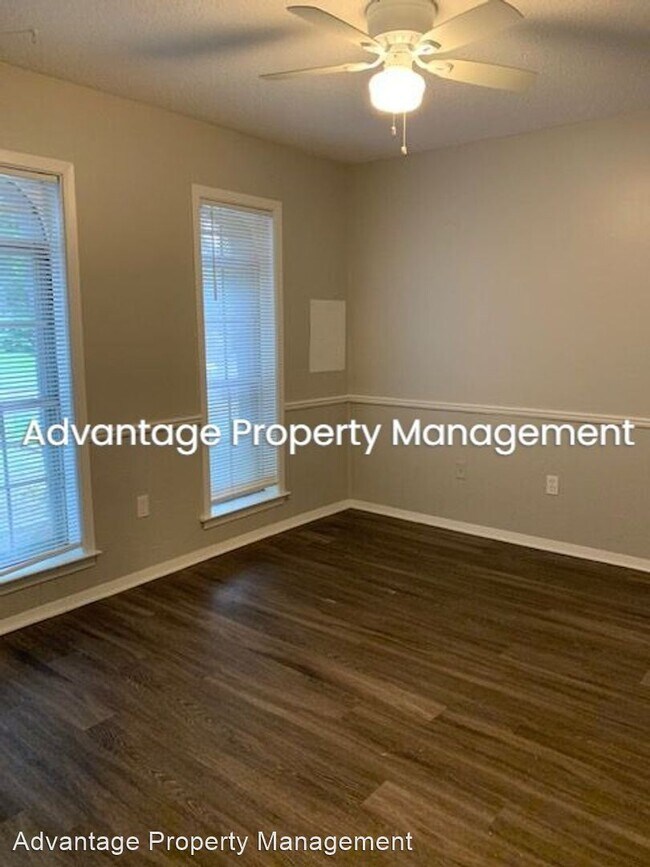 Foto del edificio - 3 br, 2 bath House - 1270 Royal Oaks Cv.