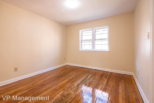 Foto del edificio - 105-111 School St