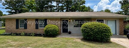 Building Photo - 3606 Columbine Dr