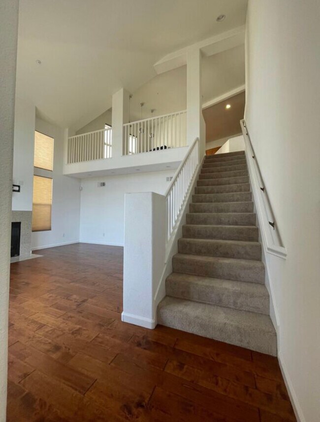 Building Photo - 672 Via Rialto