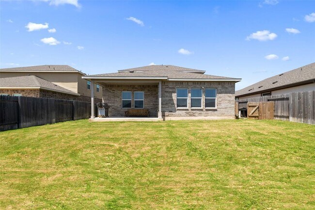 Building Photo - 14029 Heartland Dr