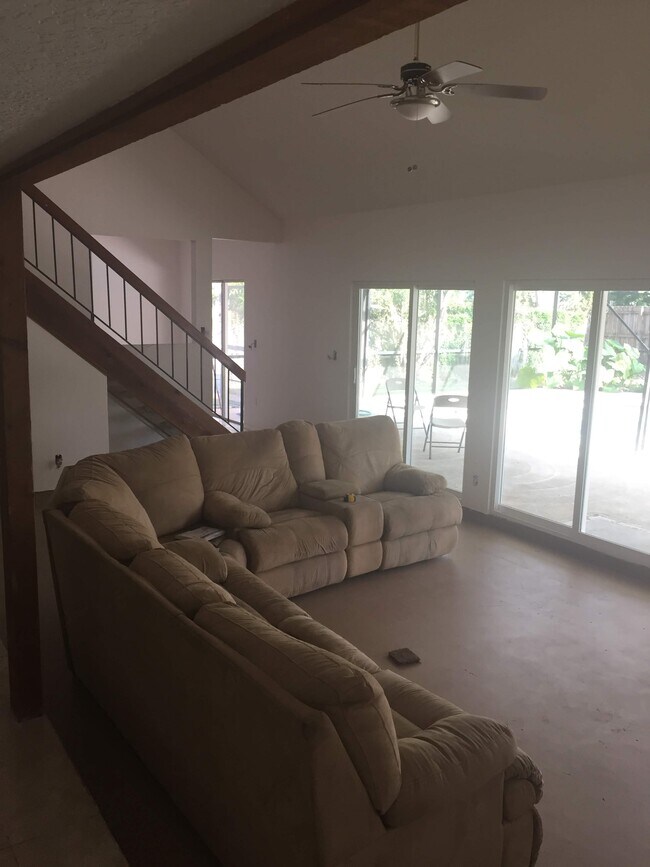 Foto del edificio - 4023 Stonehaven Rd