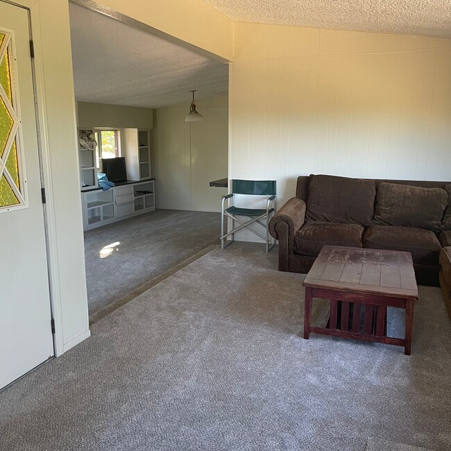 Foto del edificio - 8680 Feliz Creek Dr
