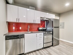 Building Photo - 2017 N Blackwelder Ave