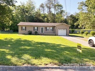 Building Photo - 103 Mapletree Ln
