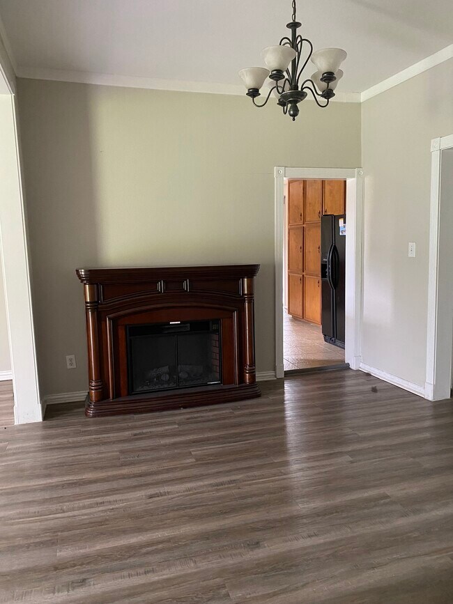 Foto del edificio - 5980 Oak Hollow Cir