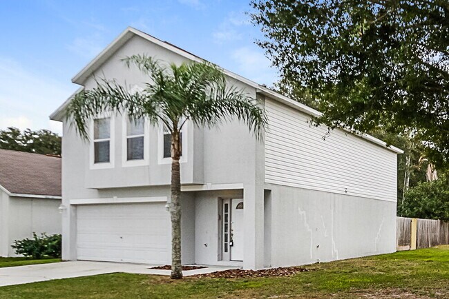 Foto del edificio - 5840 Lake Front Dr