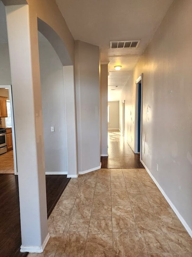 Photo - 3 Bed 2Bath 2 Car in the Westlake Addition NW OKC House