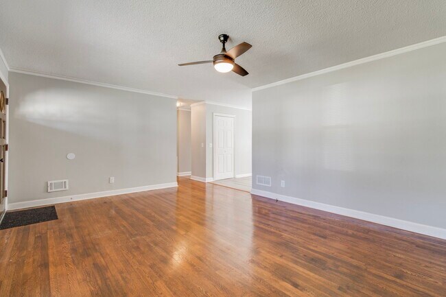 Building Photo - 7712 Burdell Dr