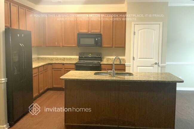 Building Photo - 526 Crestmont Ln