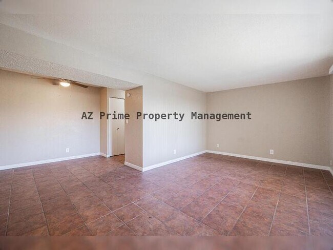 Foto del edificio - 2411 W Hazelwood St