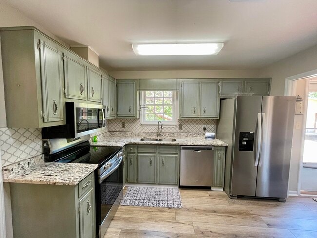 Building Photo - 547 Pheasant Run Dr