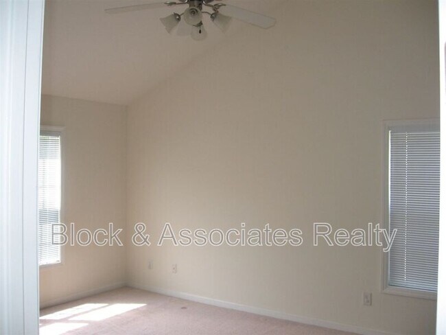 Building Photo - 1822 Eva Mae Dr