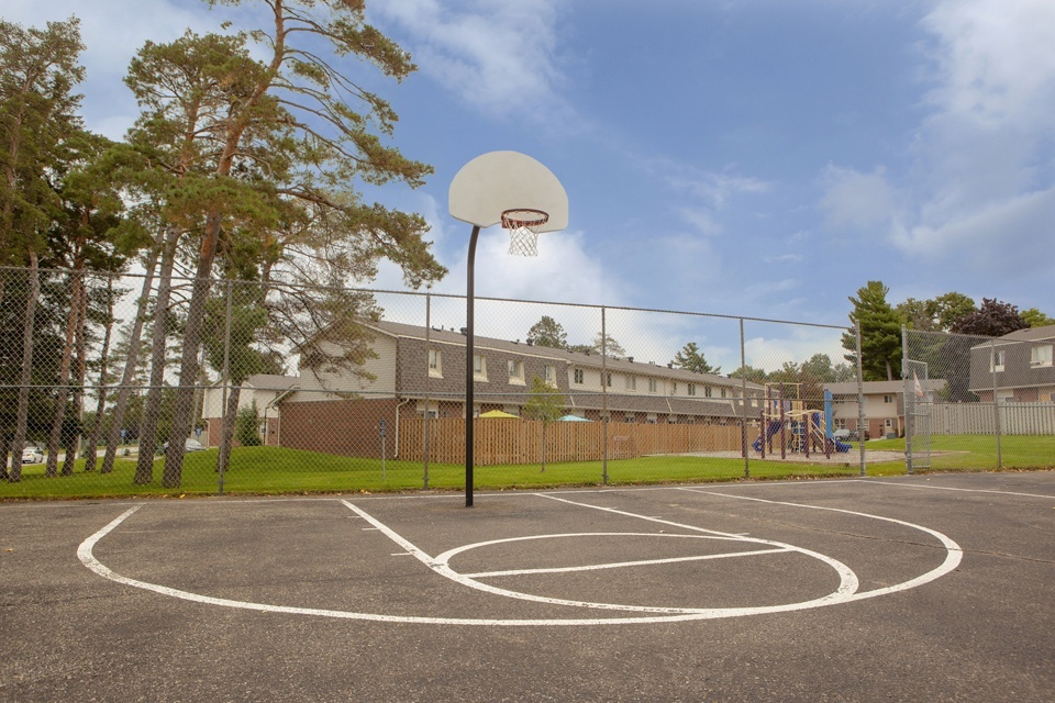 Primary Photo - Tamarack Woods Townhouses