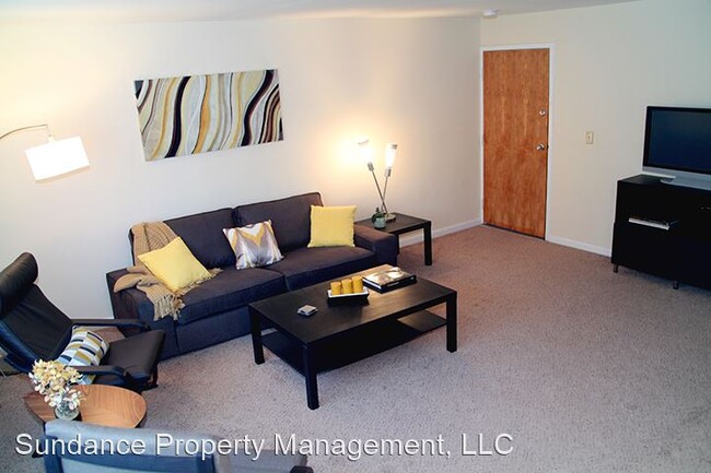 Foto del edificio - 5653-5659 Beechmont Ave