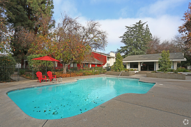 Foto del edificio - Riverside Townhomes