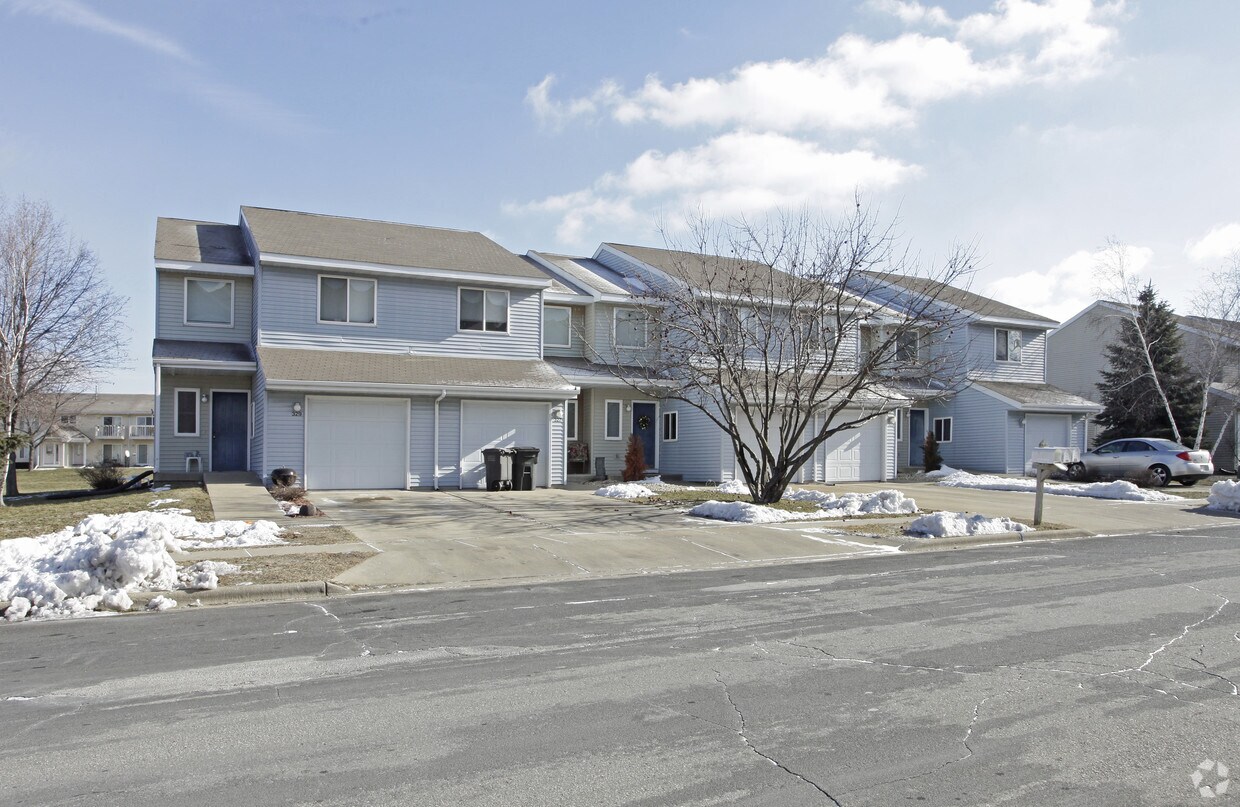 321329 Silverado Dr, Stoughton, WI 53589 Apartments in Stoughton, WI