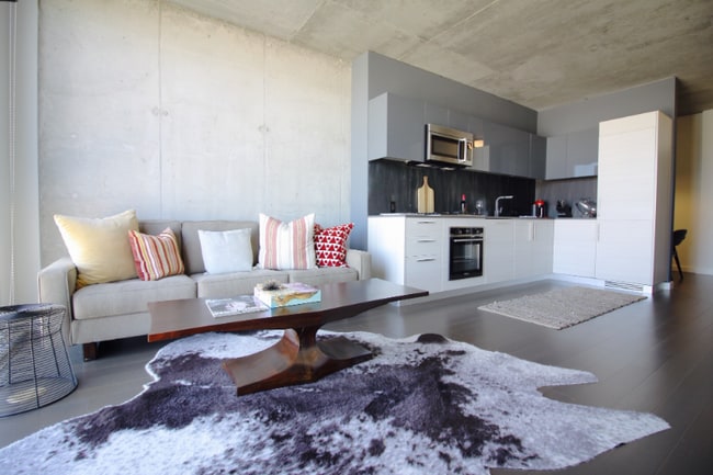 Foto del edificio - 649 W Division St