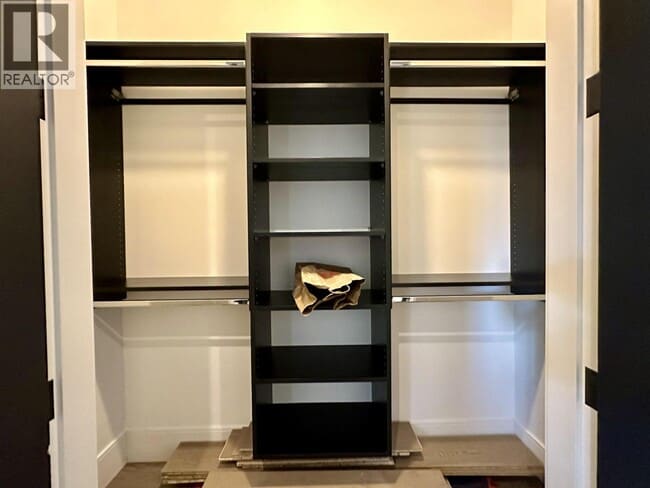 Photo du bâtiment - 660 St Andrews Rd