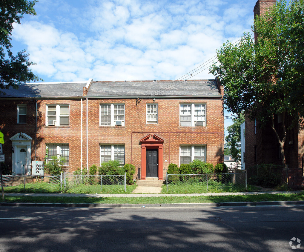 Building Photo - 3418 Minnesota Ave SE