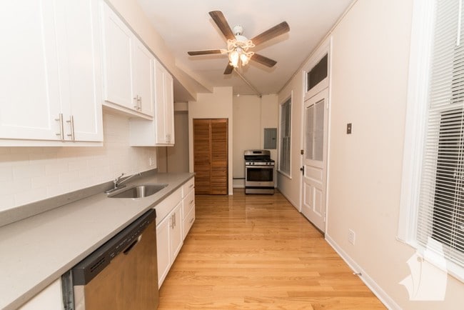 Photo - 1208 W Wrightwood Ave Apartment