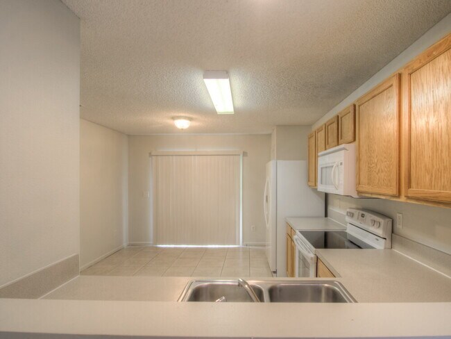 Foto del edificio - 1123 Sunray Ct