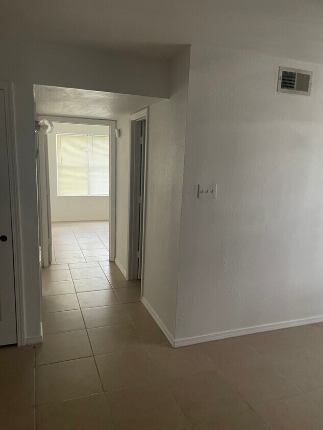 Hallway - 1638 Starboard Dr