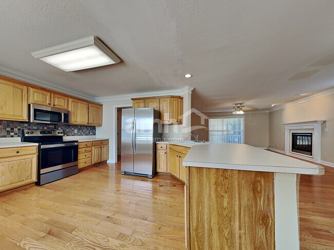 Building Photo - 4905 Ivy Rose Dr
