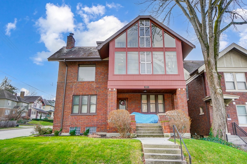 Primary Photo - 2881 Observatory Ave