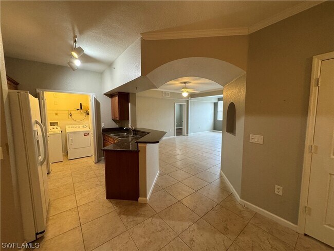Building Photo - 12960 Positano Cir