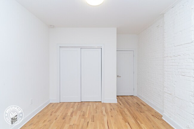 Building Photo - 74 MacDougal St